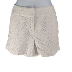 Vineyard Vines eyelit design chino women's shorts white Size 6 preppy beachy